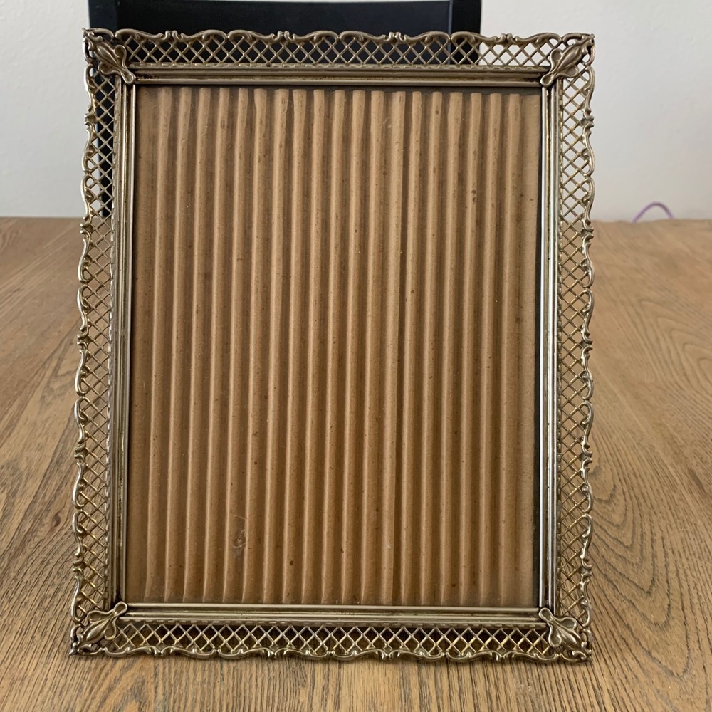Vintage Ornate Gold Tone Metal Filigree Lattice Picture Frame Tabletop 8x10